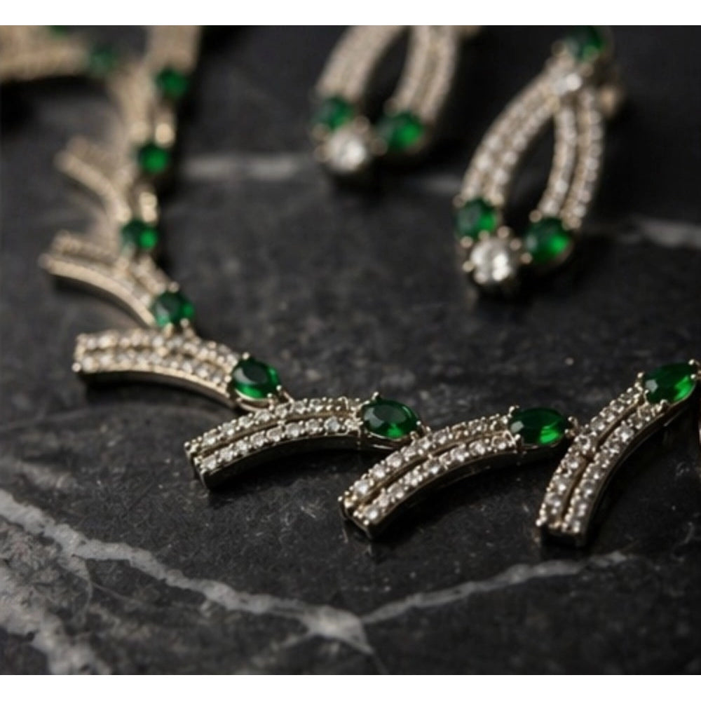 Generic Women's Brass Silver Plated Necklace set (Green)